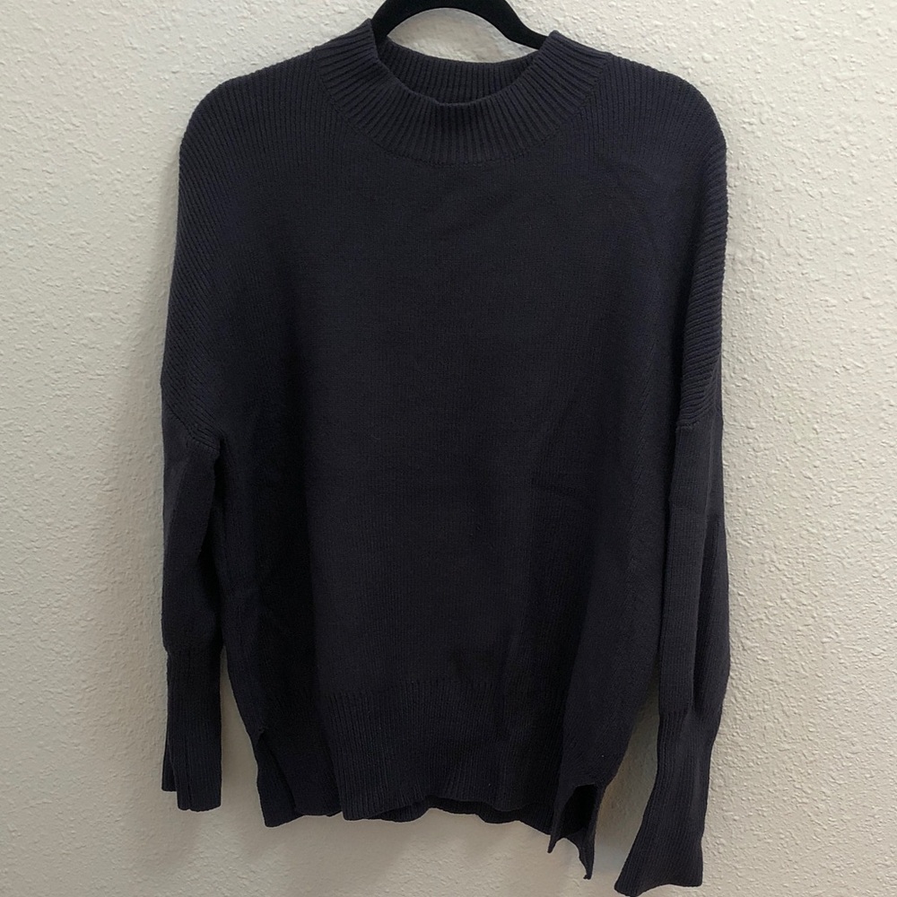 Classic Crewneck Sweater - Dark Navy